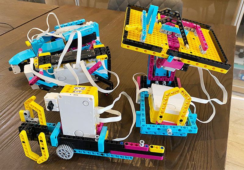 大阪の生徒さんが作ったロボット