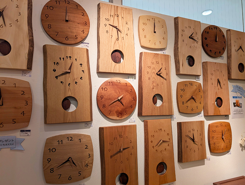 天然木の壁時計