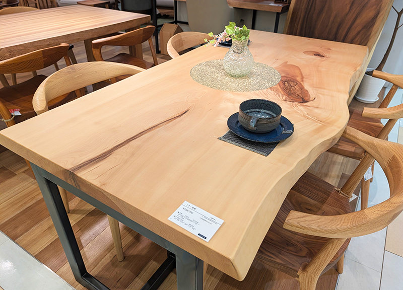 一枚板テーブル